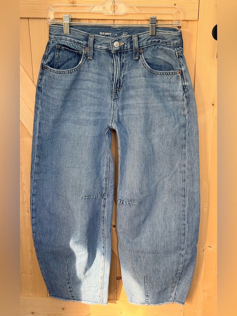 Old Navy  High-Rise Barrel Jeans